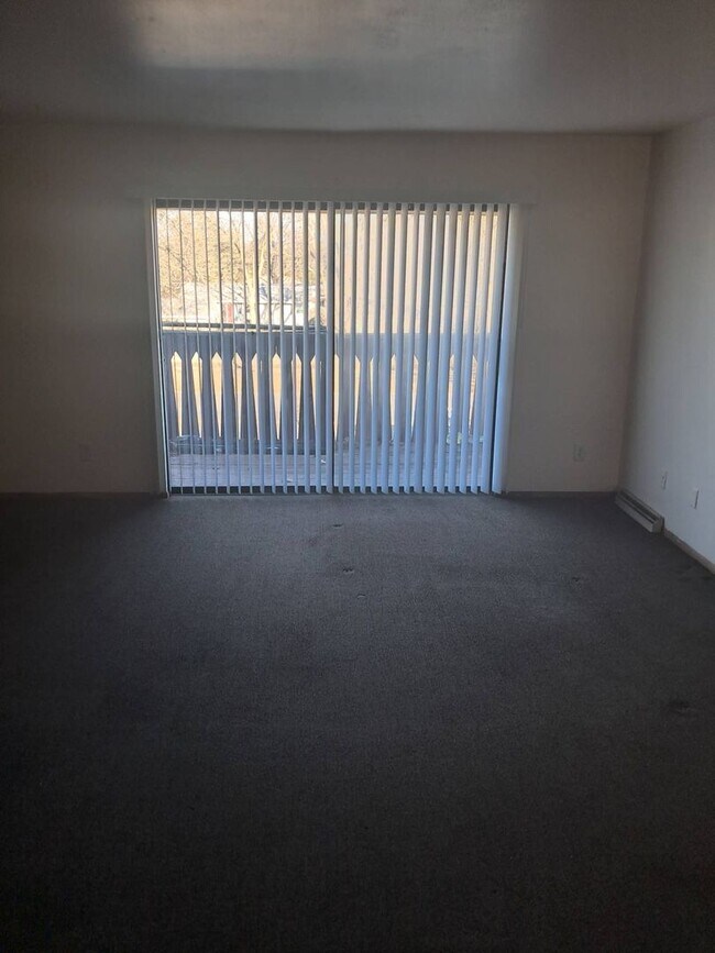 Building Photo - 6011WPortR