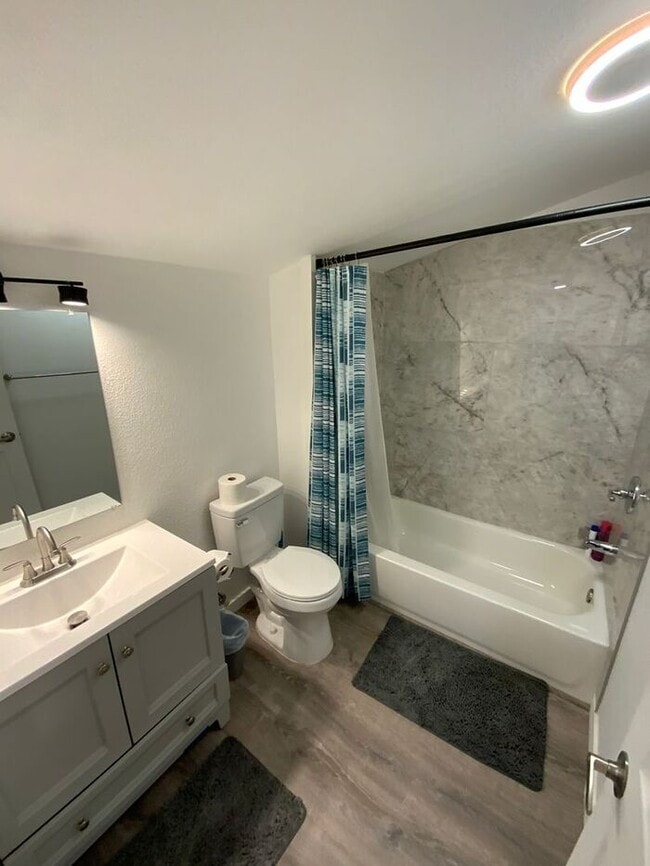 Building Photo - AVAILABLE NOW!!! Puyallup Valley 2bdr 2 bath