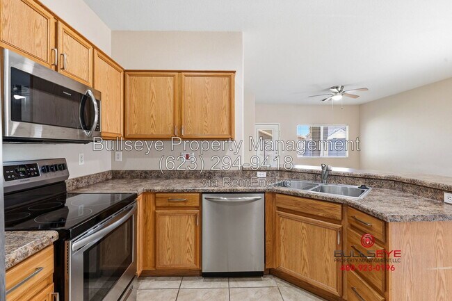 Building Photo - 3736 E Woodside Way