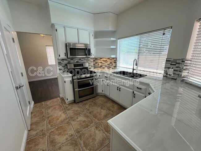Building Photo - 7836 Green Crest Ct
