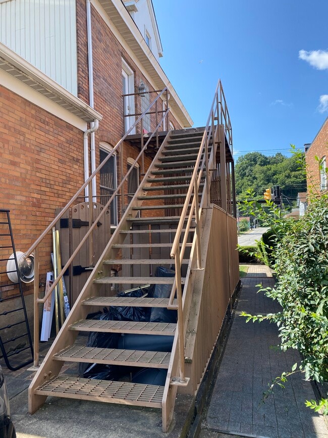 Building Photo - Monaca Duplex (1399)