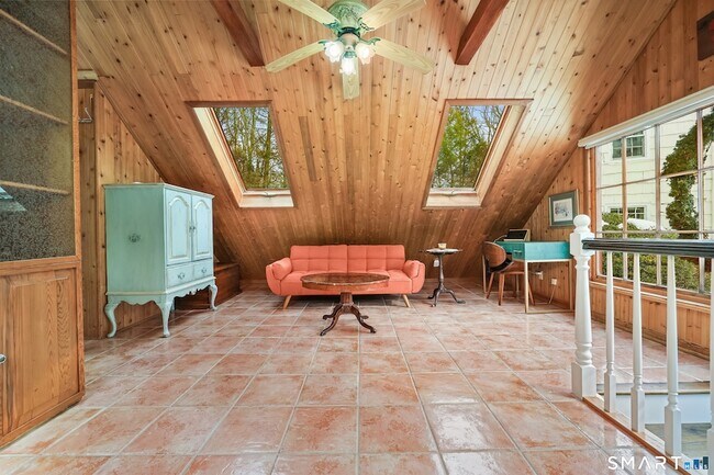 Building Photo - 167 North Ave