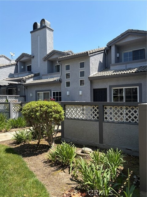 Building Photo - 8248 Inglenook Pl