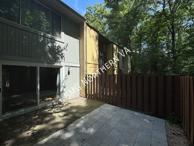 Building Photo - 2177 White Cornus Ln