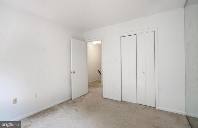 Building Photo - 7862 Heatherton Ln