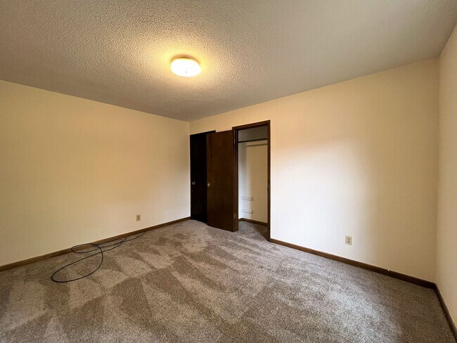 Building Photo - 11518 Midhurst Dr