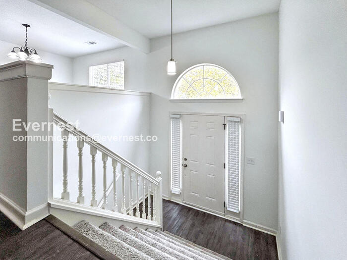 Building Photo - 3136 Lower Creek Dr