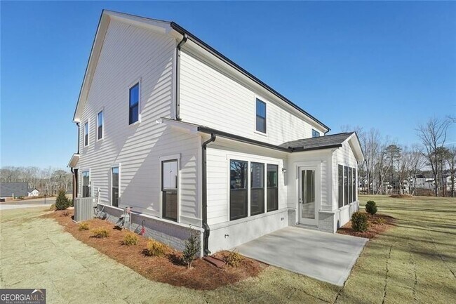 Building Photo - 2815 Medford Dr