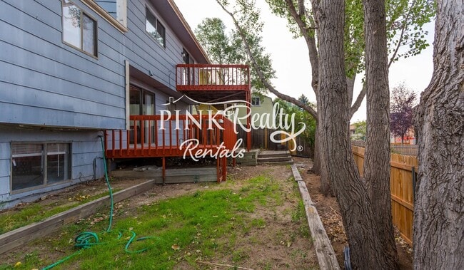 Building Photo - 8274 Caravel Dr