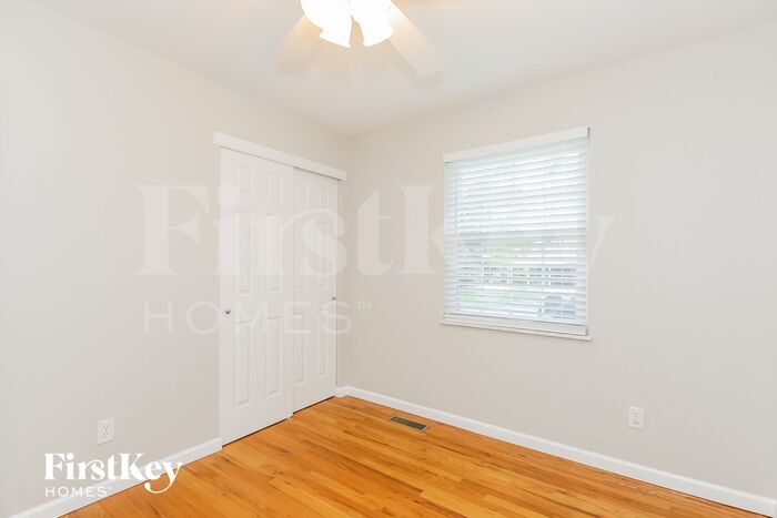 Building Photo - 12035 Quality Ln