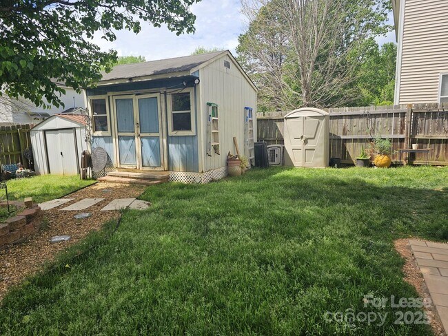 Building Photo - 409 Goosedown Ct