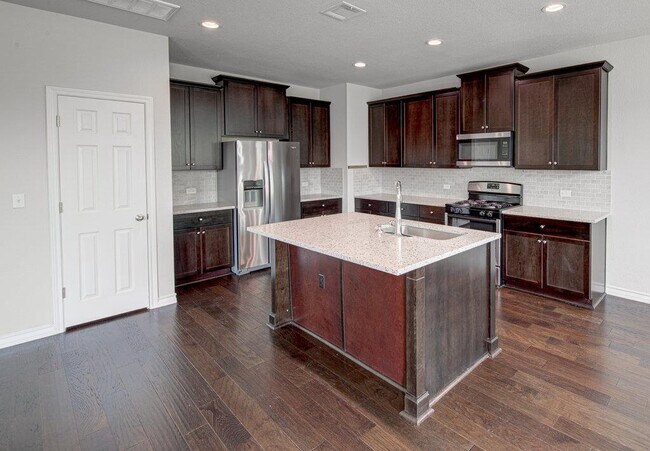 Building Photo - 11820 Coyote Call Way