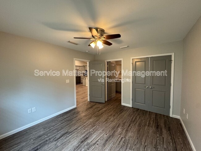 Building Photo - 6850 Stirrup Ln