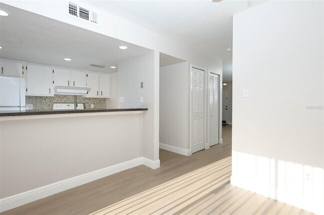 Building Photo - 4029 Henley Rd