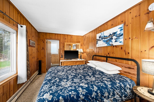 Building Photo - 278 Scenic Dr FURNISHED 4 BR On Lk