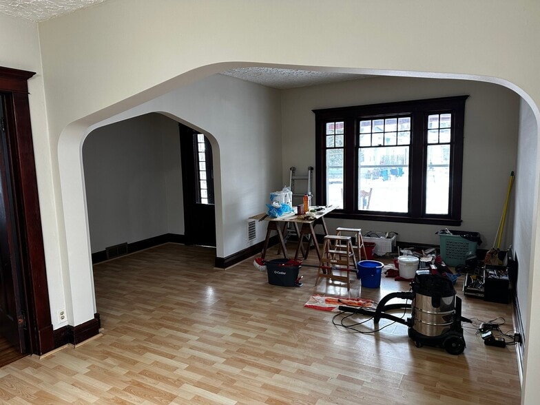 Building Photo - 23 Indian Orchard Pl