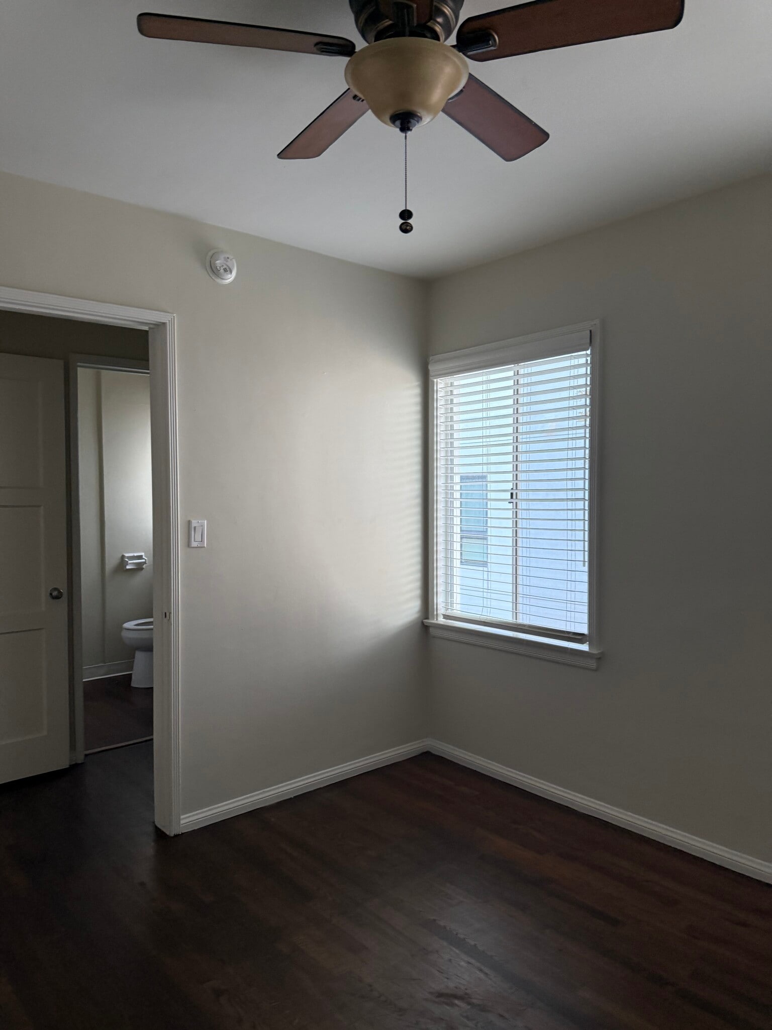 Building Photo - 14818 Magnolia Blvd