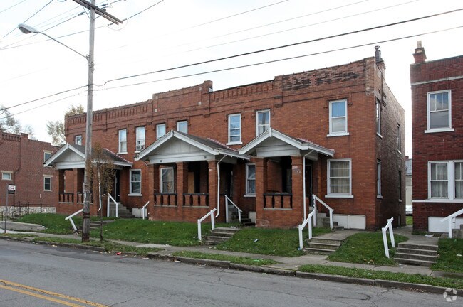 Building Photo - 959-967 Whittier St