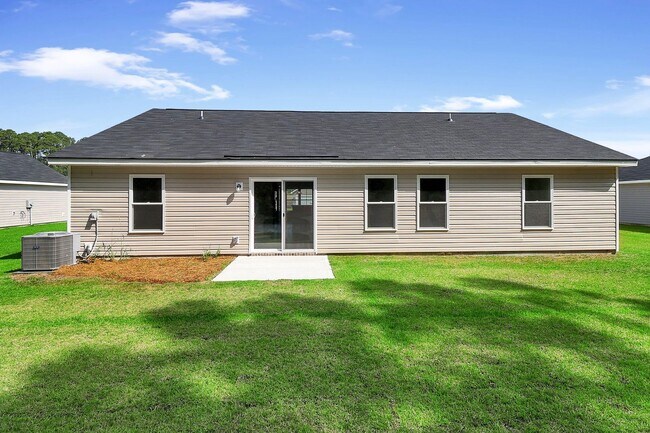 Building Photo - 3 bed 2 bath - Hartfof