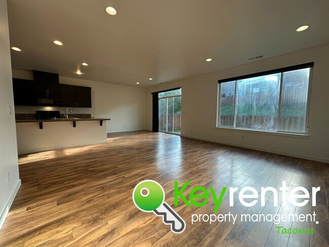 Building Photo - Puyallup Multi-level Fabulous 4Bed/2.5Bath...