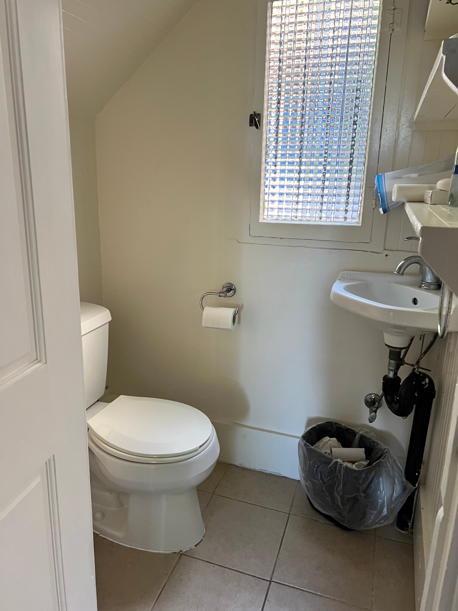 Building Photo - 1733 La Loma Ave