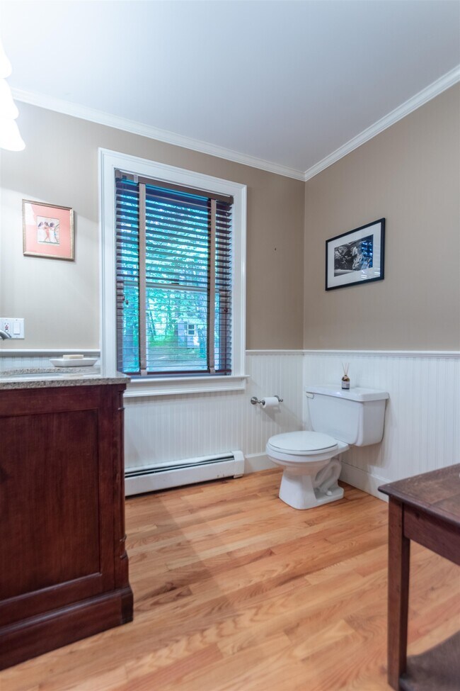 Building Photo - 12 Morningstar Dr