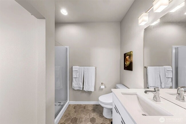 Building Photo - Modern 3-bedroom with Fully Fenced Yard in...