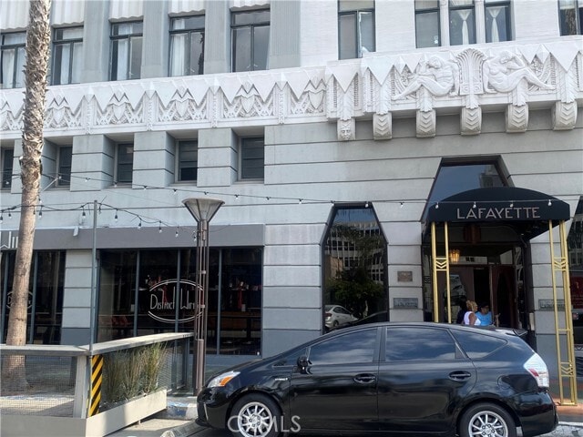 Building Photo - 140 Linden Ave