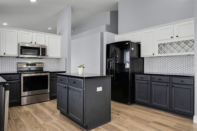 Building Photo - 17856 Ibis Landing Way