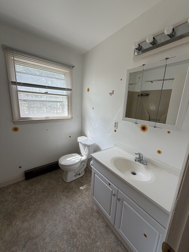 Building Photo - 8218 Brown Rd