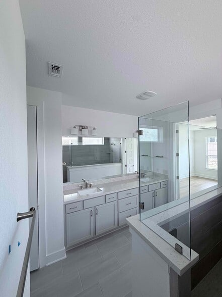 Building Photo - 9509 Boathouse Dr