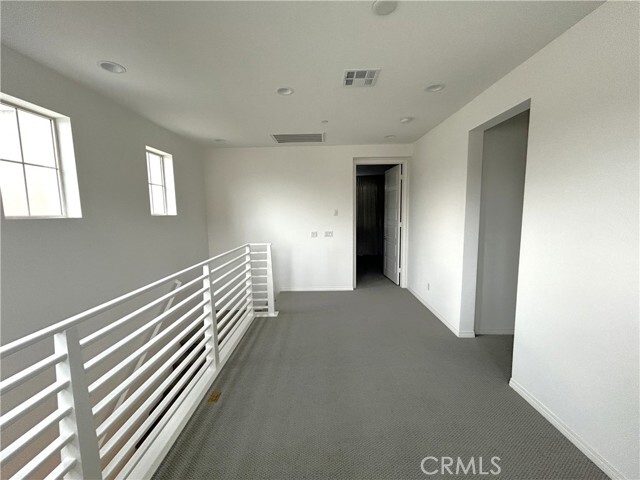 Building Photo - 4170 Powell Wy