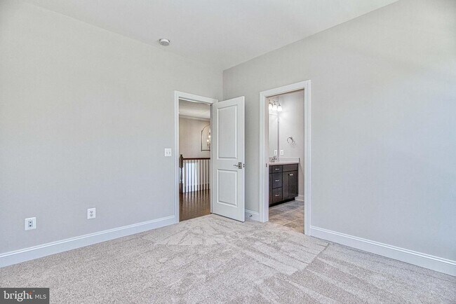 Building Photo - 3100 Greenway Blvd