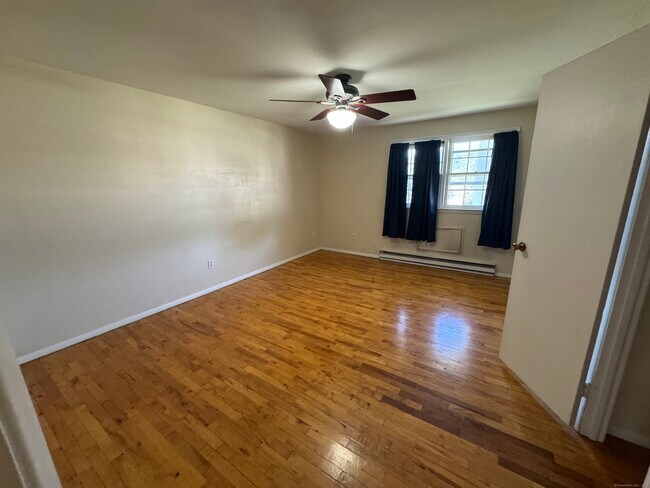 Building Photo - 617 Millville Ave