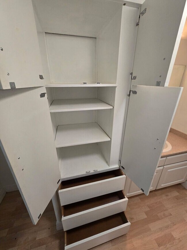 Building Photo - 1196 N Grant St