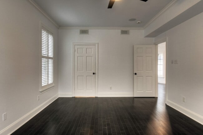 Building Photo - 5912 Auden St