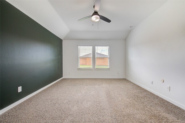 Building Photo - 29910 Ousel Falls Ln