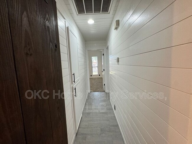 Building Photo - 2501 Kathy Ct