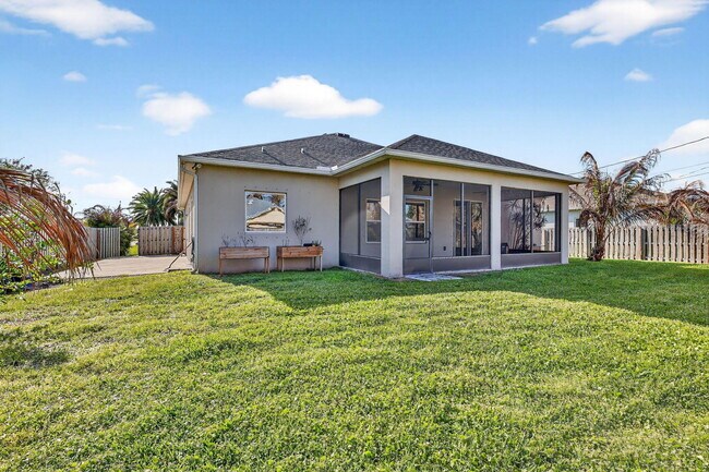 Building Photo - 4617 SW Keats St