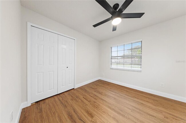 Building Photo - 3253 Oak Point Cir