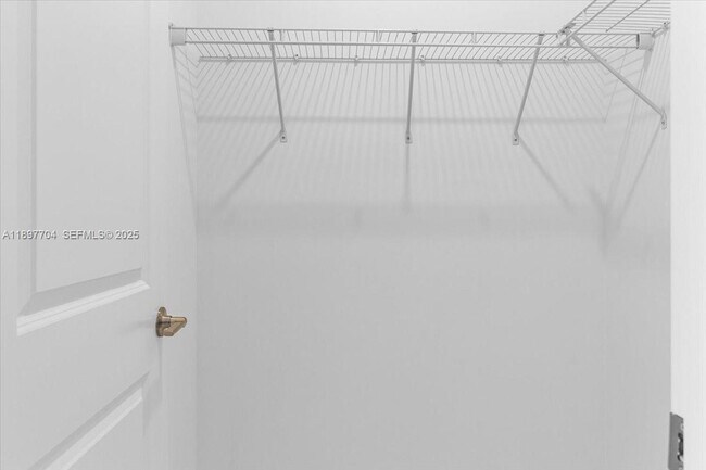 Building Photo - 12237 Green Oak Dr