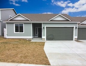 Building Photo - 5533 Remington Dr