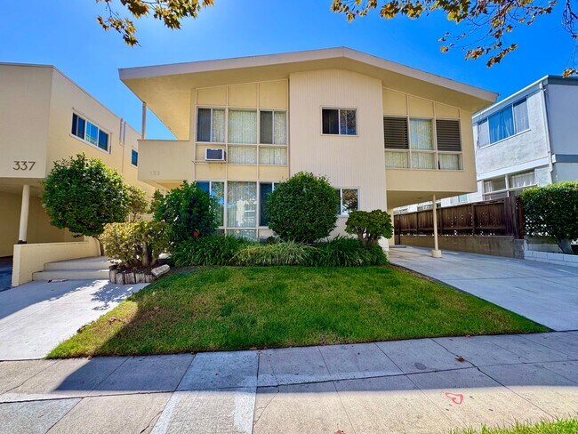 Building Photo - 333 Rexford Dr
