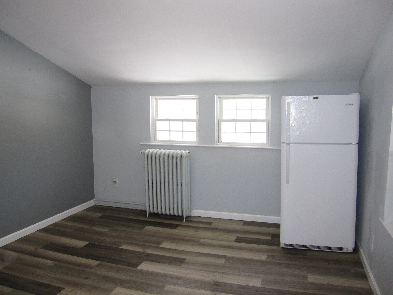 Building Photo - 6 Cart Path