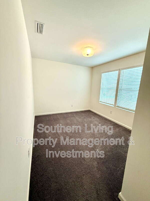 Building Photo - 4014 Beacon Ave