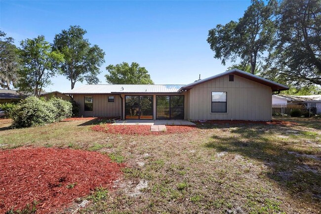 Building Photo - 903 Crescent Pkwy