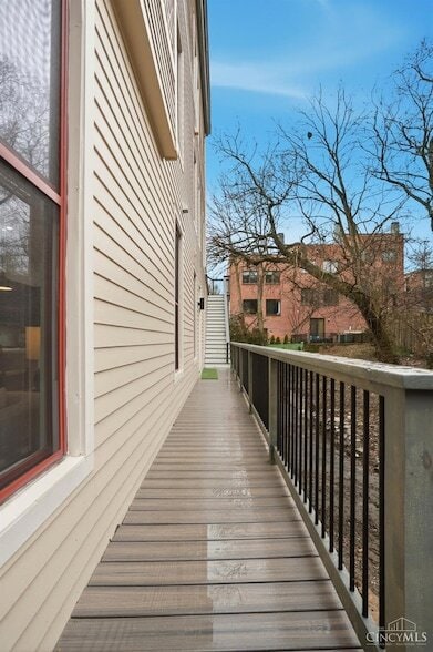 Building Photo - 989 Parkside Pl