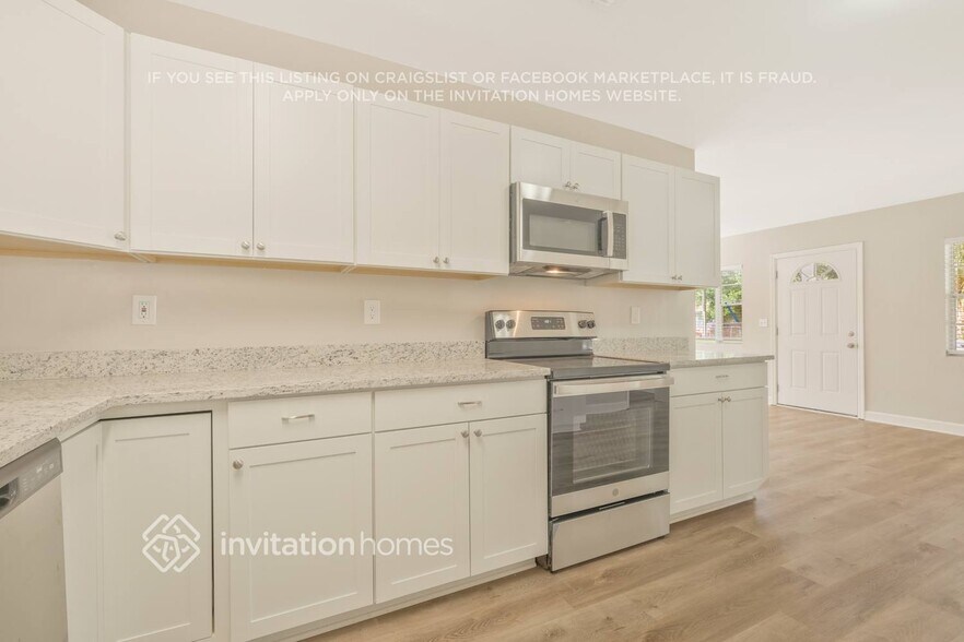 Building Photo - 4560 Merrimac Ave