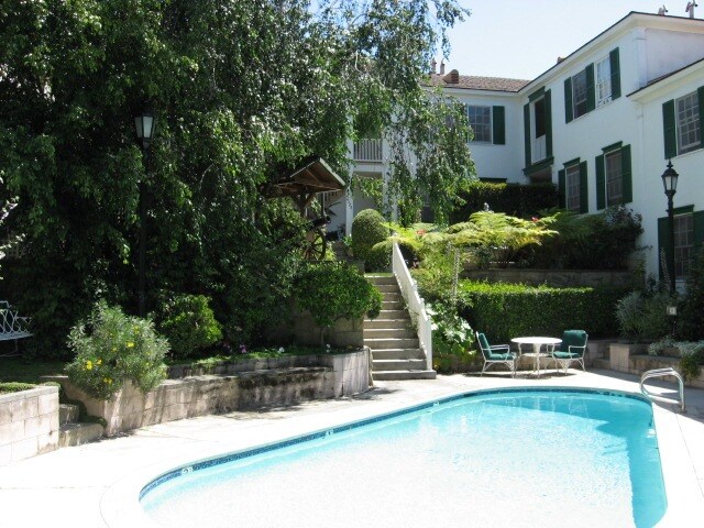 Building Photo - 4116-4120 Los Feliz Blvd