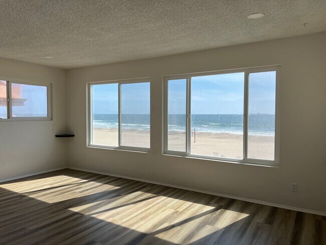 Building Photo - Surfside Colony Gated Community - Tri-Level Beachfront | 4Bd/2.5Ba | Ocean Views